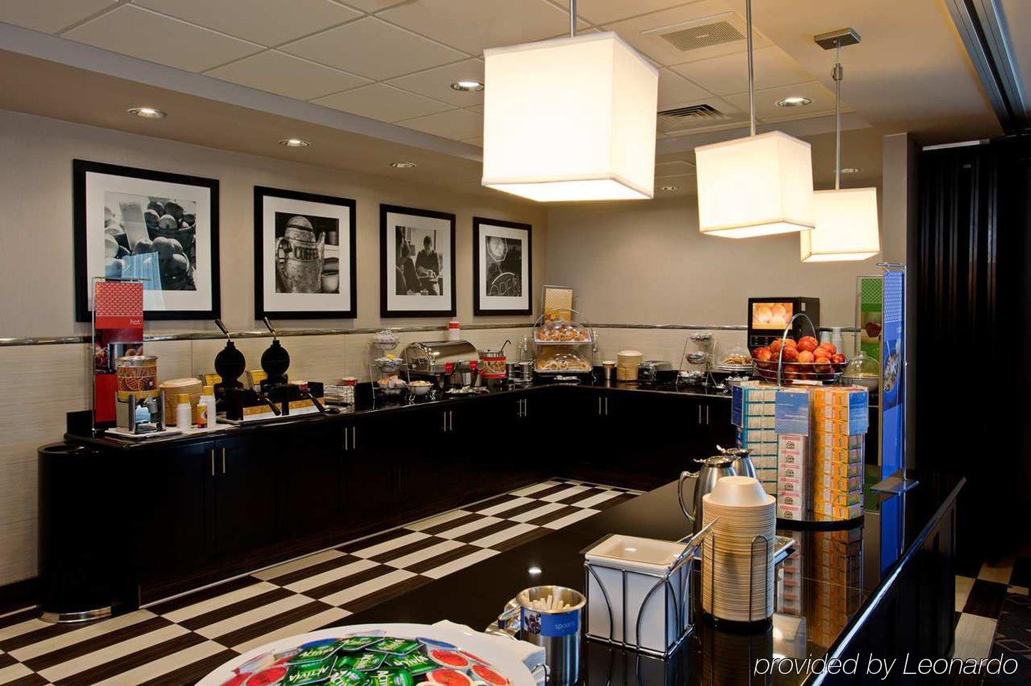 Hampton Inn & Suites San Diego-Poway Restaurant photo